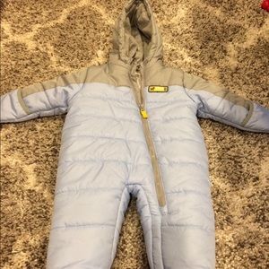 Snow suit 6-9 months
